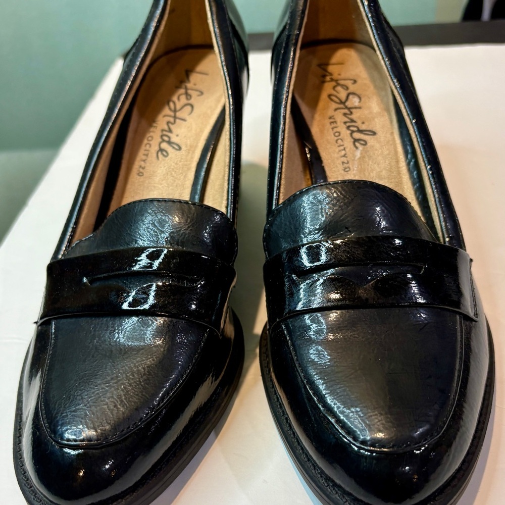 Life Stride BLK Patent Penny Loafers Comfort Work Career Teacher Shoes Like New - Picture 5 of 10